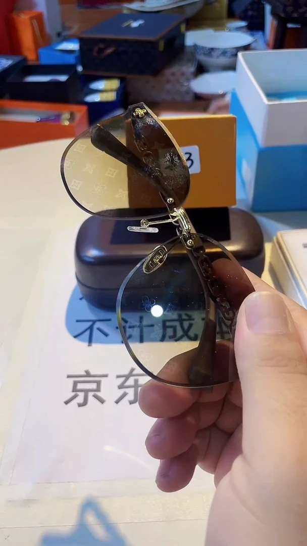 杯鸿辉家品牌瓷器，京东包邮！驴3墨镜