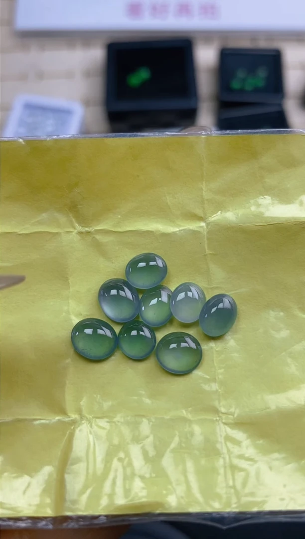定制翡翠未镶嵌天然翡翠蛋面56