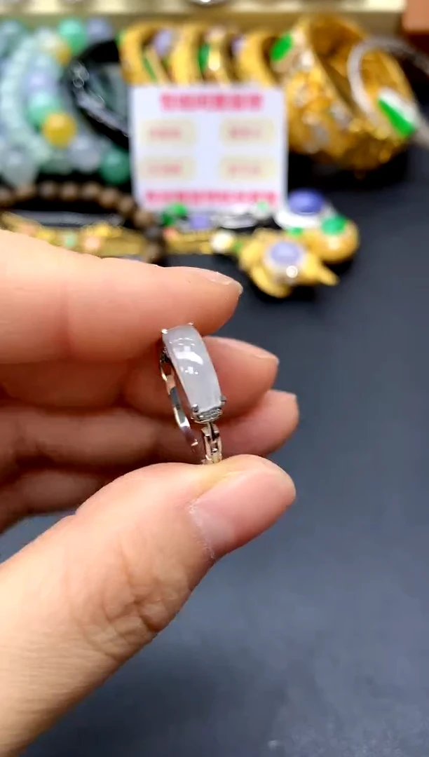 18K金镶嵌戒指翡翠272-中国好珍宝