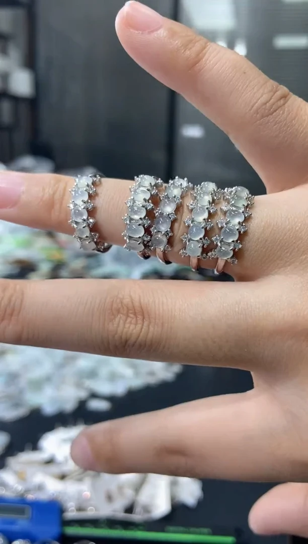 颈饰未镶嵌翡翠天然翡翠A货86多样性发一