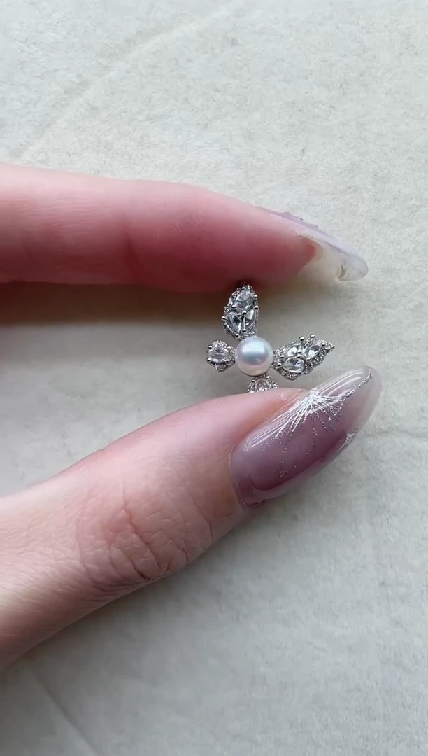 【闪购商品】淡水珍珠吊坠银S925镶嵌82