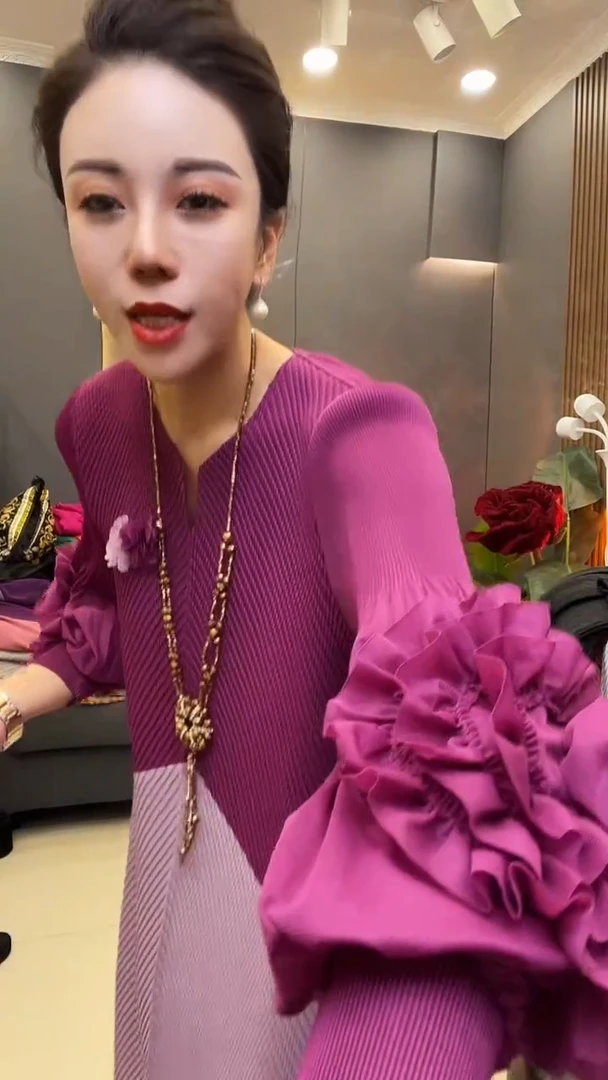 聚酯纤维（涤纶）紫拼色裙