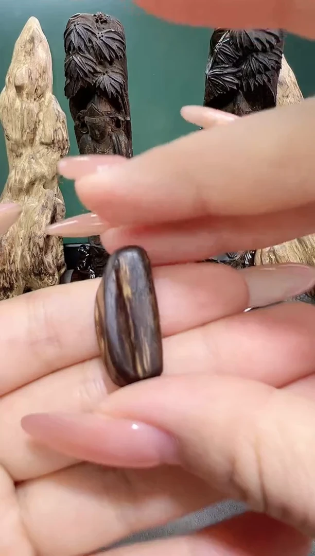 沉香吊坠18号伽罗多样性发一