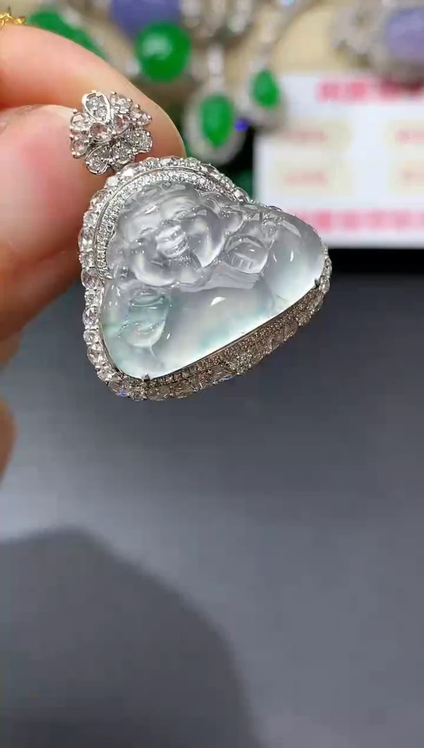 颈饰18K金镶嵌翡翠700中国好珍宝