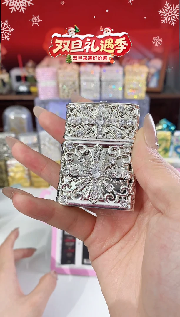 铜Zippo满钻克罗心