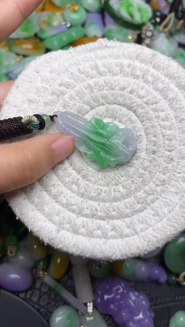 颈饰未镶嵌翡翠缅甸翡翠吊坠