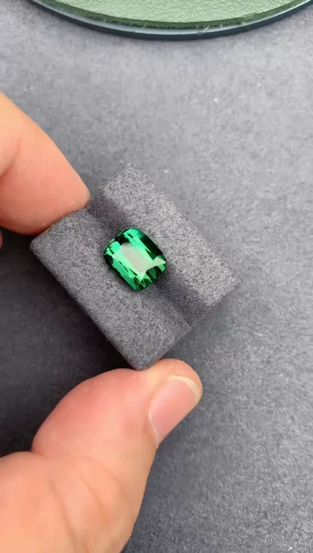 【闪购商品】碧玺裸石未镶嵌4ct 绿碧玺