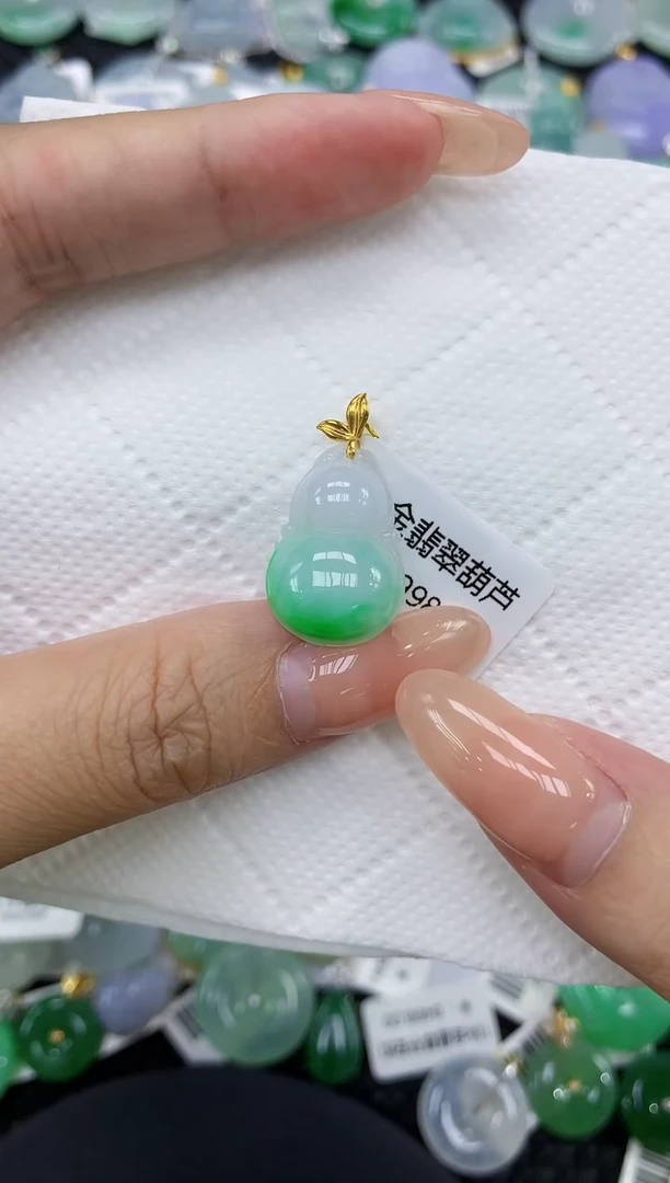 颈饰18K金镶嵌翡翠11111111111