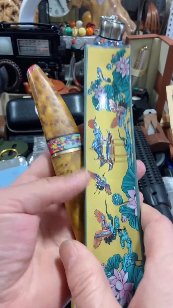 瓷片闪购商品  如图所示