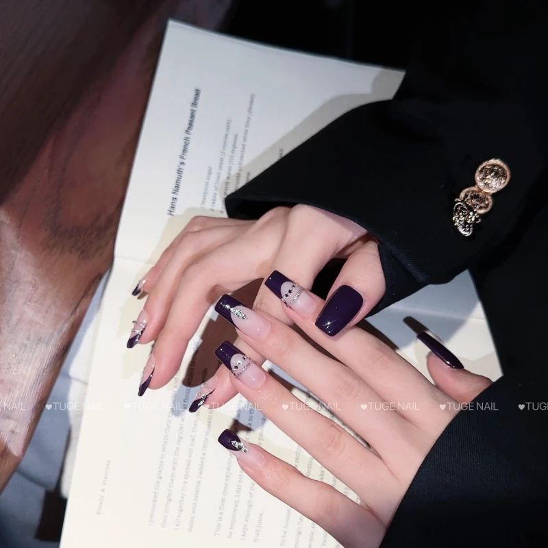 Tuge Nail“紫爱你”【施家全华】高定法式带钻显白原创设计美甲TG125
