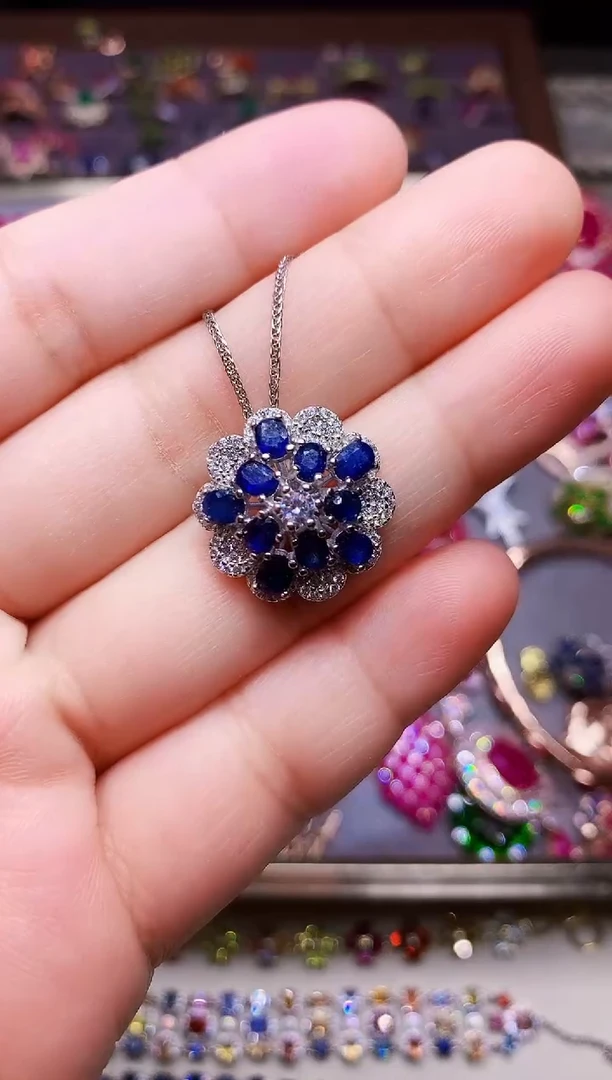 颈饰蓝宝石银S925镶嵌....