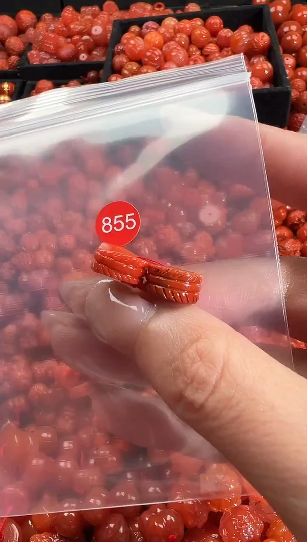 颈饰未镶嵌南红玛瑙1