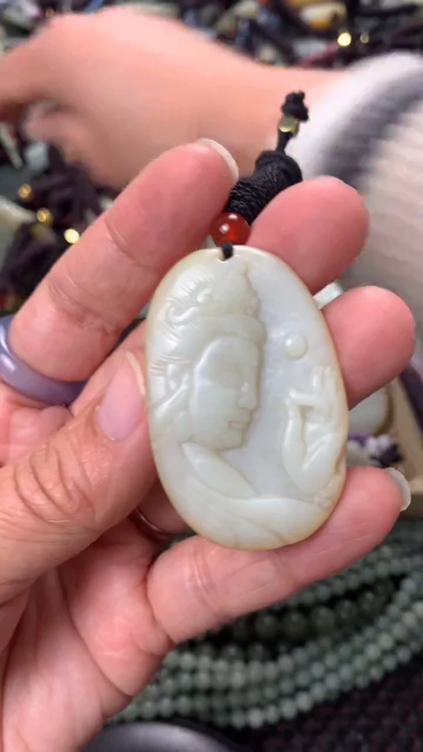 【闪购商品】和田玉颈饰未镶嵌多样性发货没有证书拍一发一有瑕