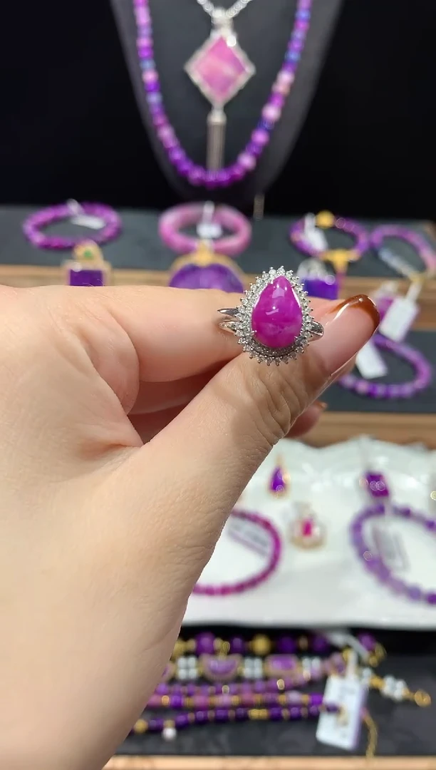 苏纪石（舒俱来）18K金镶嵌.戒指