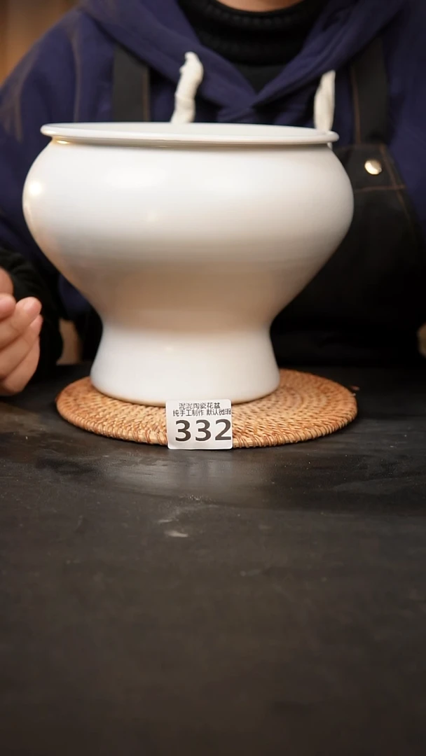 【闪购商品】瓷片332泥泥手工花盆口17高18