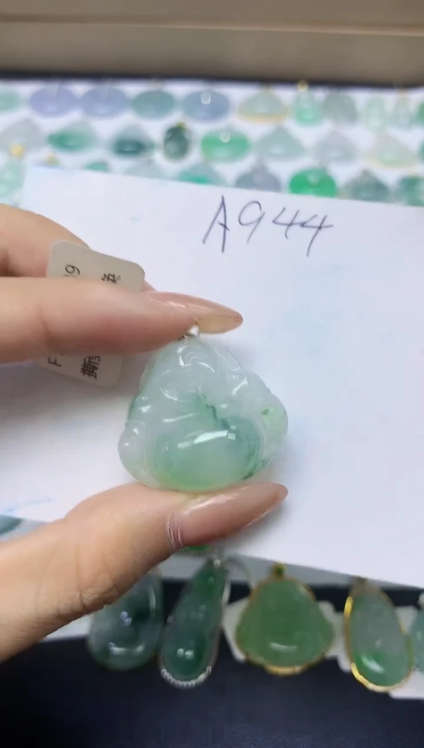 颈饰18K金镶嵌翡翠天然缅甸A货翡翠百元以上9元证书费自理