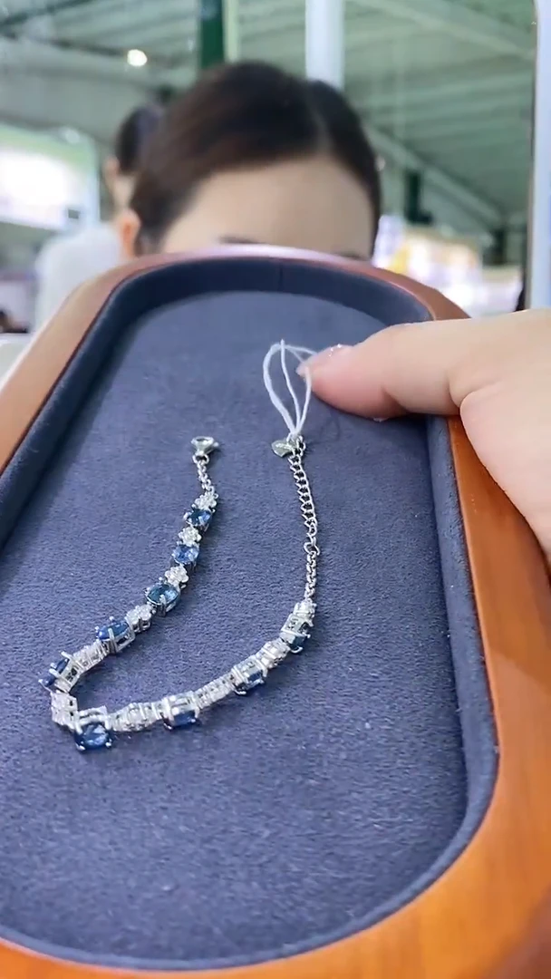 手链蓝宝石银S925镶嵌072ZB1102产品一个