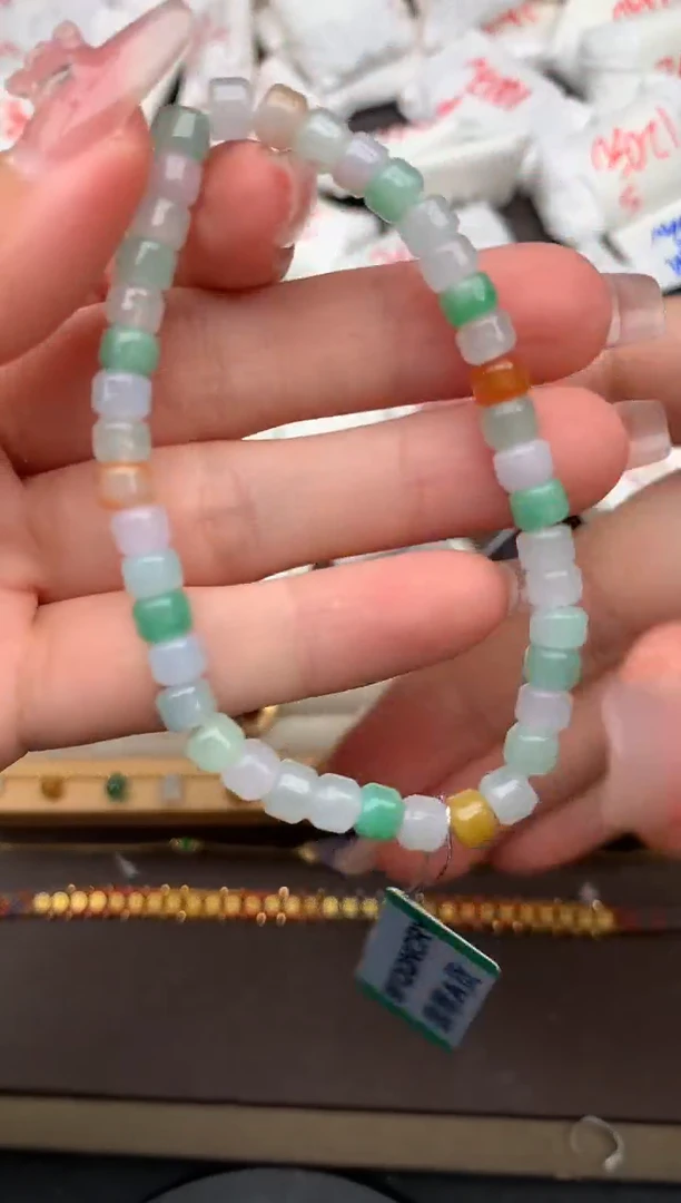 翡翠挂件未镶嵌一