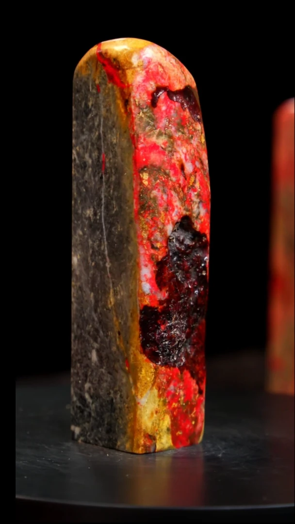 鸡血石刘关张鸡血印章