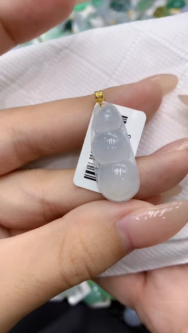 颈饰18K金镶嵌翡翠111111111111