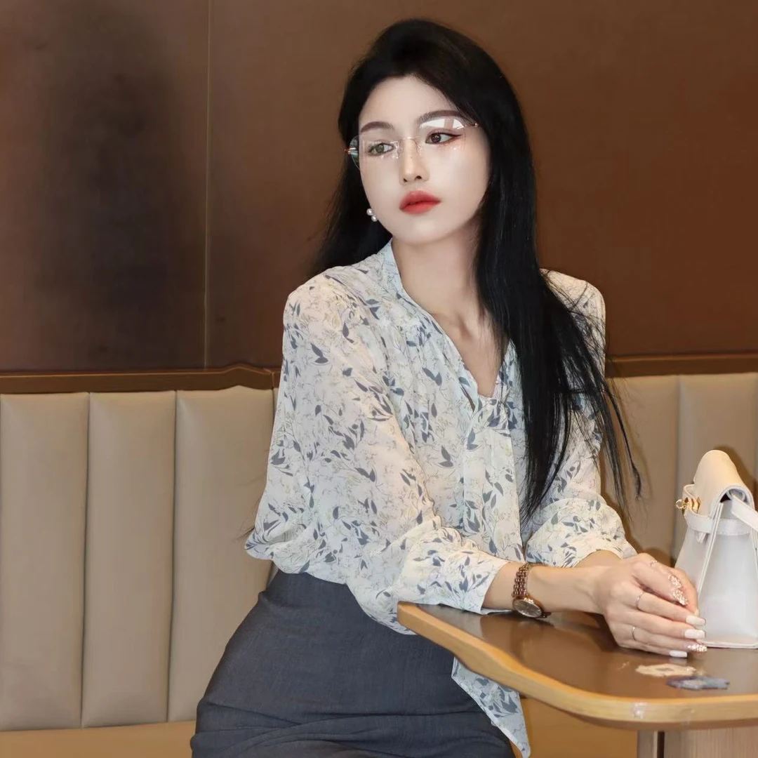 GIRDEAR/哥弟1300730 新款女士气质优雅时尚碎花长袖飘带甜美衬衫