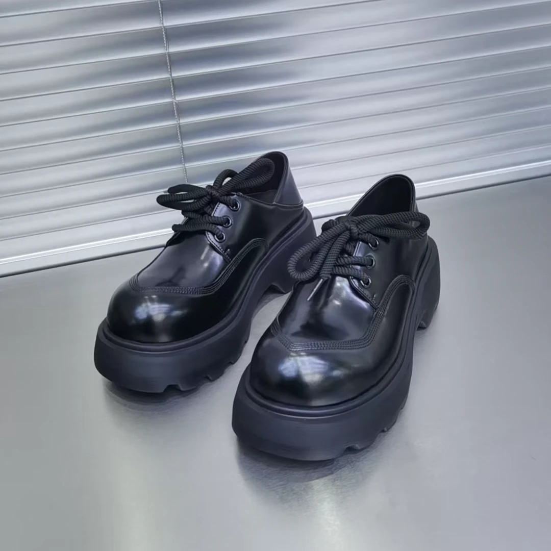 糖糖2025新款女鞋透气四季潮款时尚百搭休闲黑厚底英伦风2-14-23