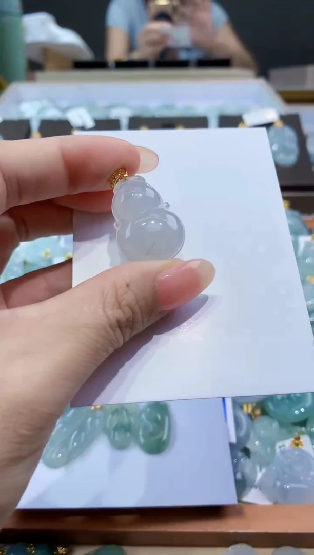 颈饰未镶嵌翡翠天然翡翠A货挂件