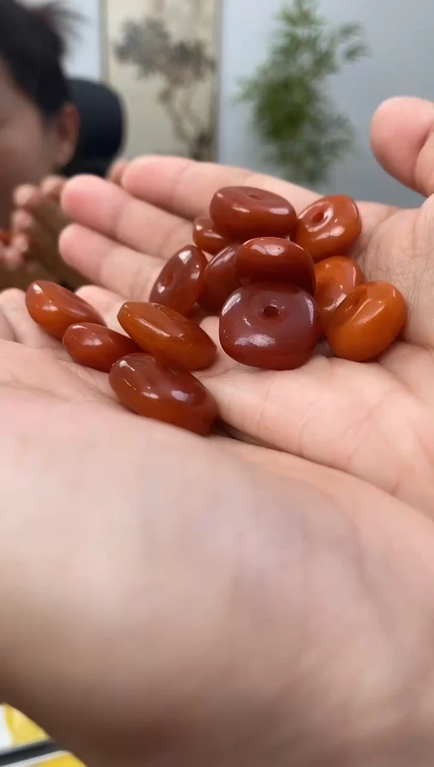 【闪购商品】琥珀裸石未镶嵌天然琥珀蜜蜡藏扣多样性选一