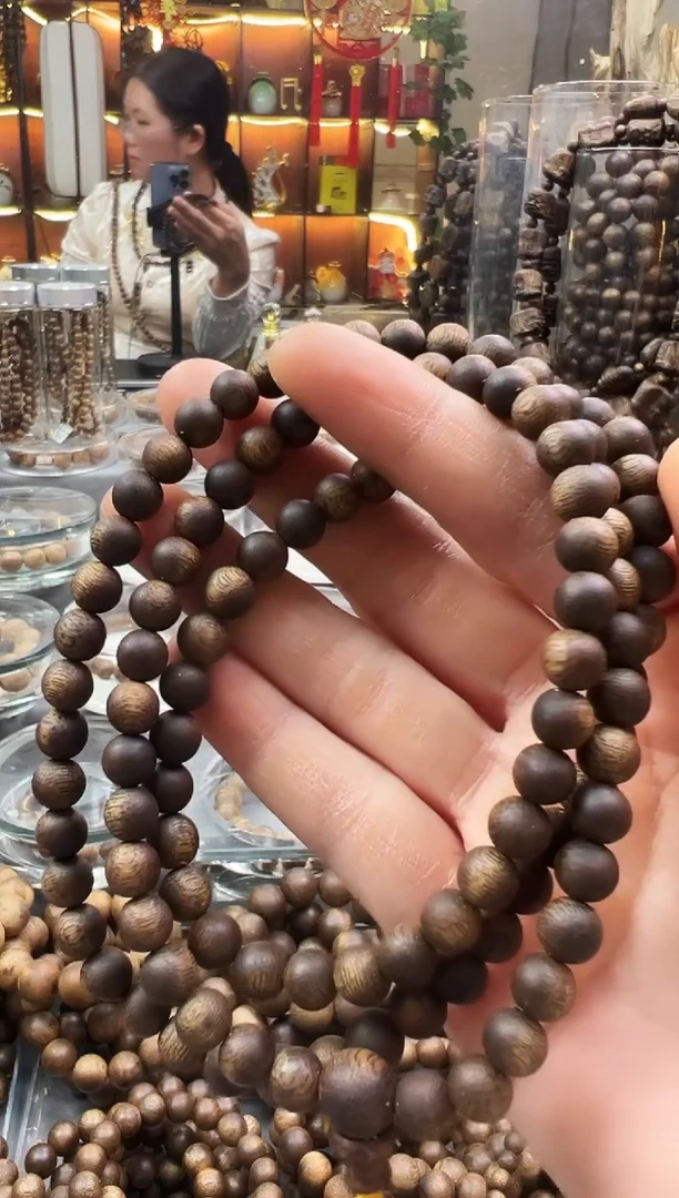 沉香手串凤**馨棋楠张勺子圆珠多圈