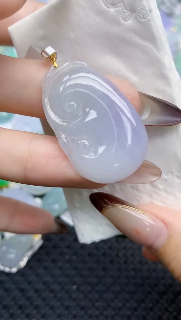 颈饰18K金镶嵌翡翠63   天然翡翠A货  百元以上9米证书费自理