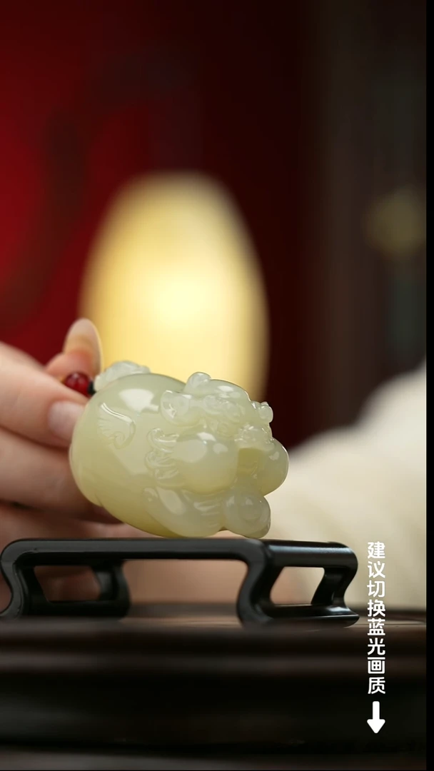 玉【招财貔貅】天然玉石手把件