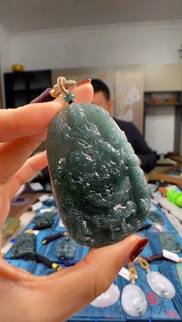 颈饰未镶嵌翡翠多样性发其一