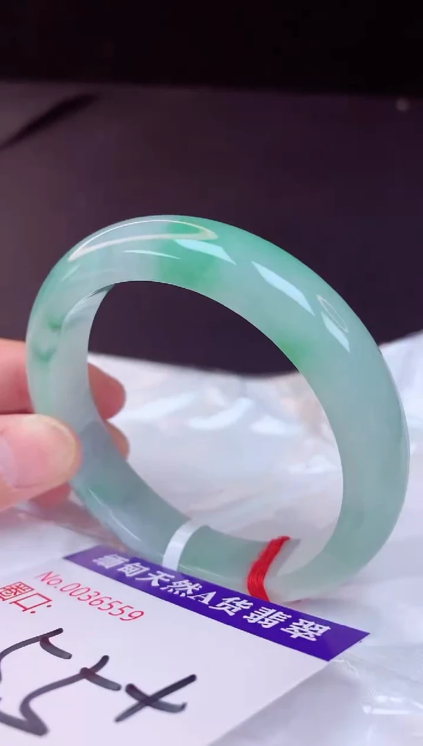 翡翠手镯未镶嵌55+