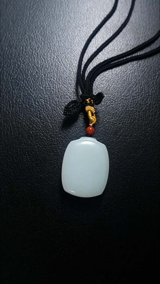 颈饰未镶嵌和田玉无事牌