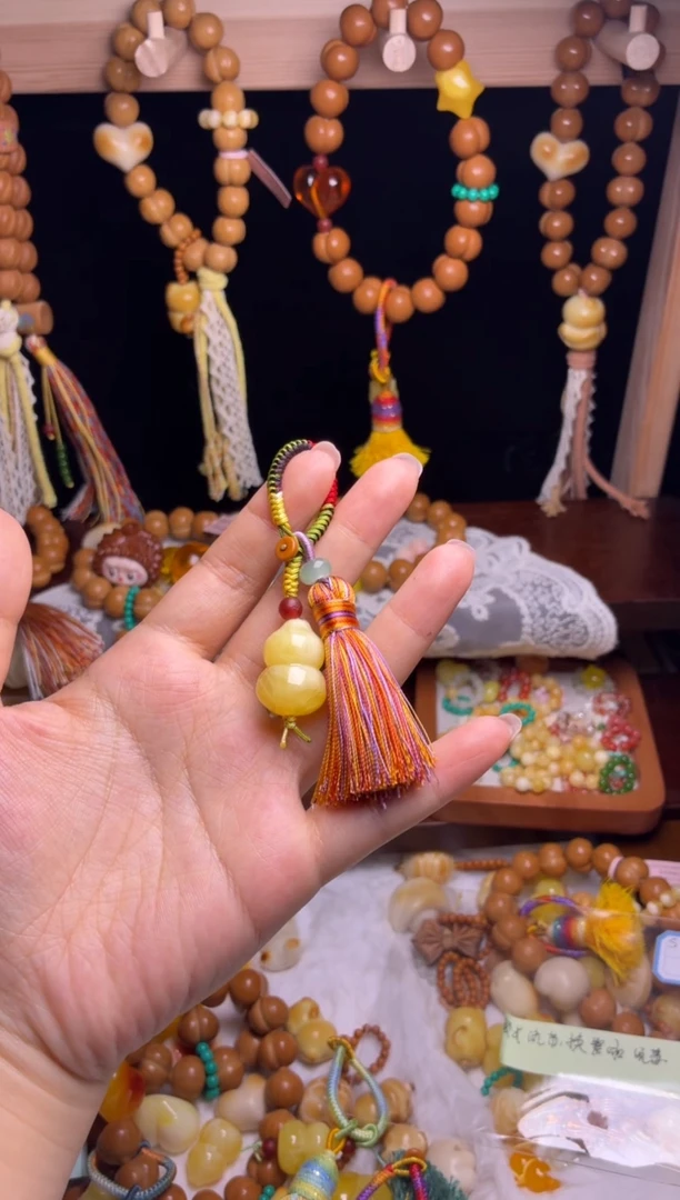 吊坠猴头核桃S****?葫芦流苏吊坠