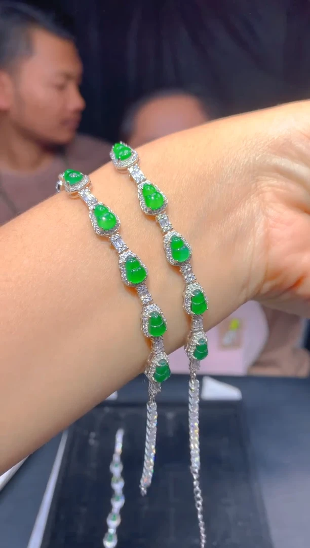 【闪购商品】定制翡翠未镶嵌38多样性发货（发其一）