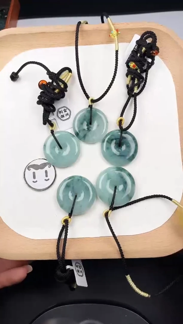 颈饰未镶嵌翡翠LA118飘花平安扣+送同款绳子多样性发其一