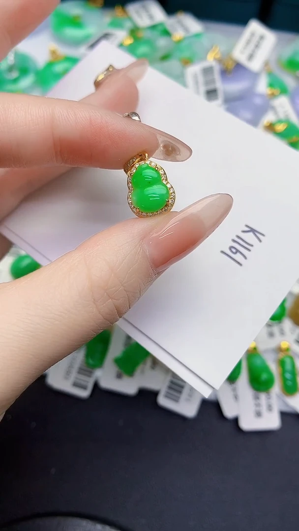 颈饰未镶嵌翡翠缅甸天然翡翠A货