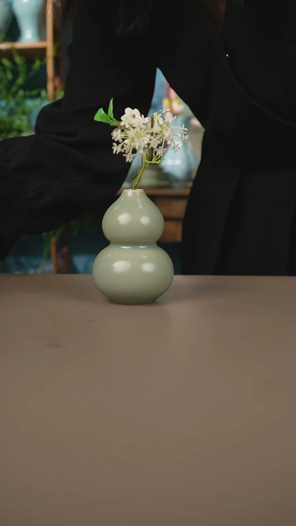 仿古葫芦瓶微暇