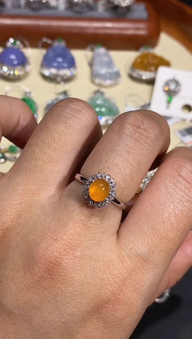 【闪购商品】翡翠戒指18K金镶嵌戒指