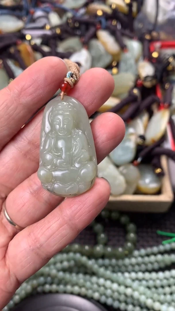 【闪购商品】和田玉颈饰未镶嵌多样性发货没有证书拍一发一有瑕