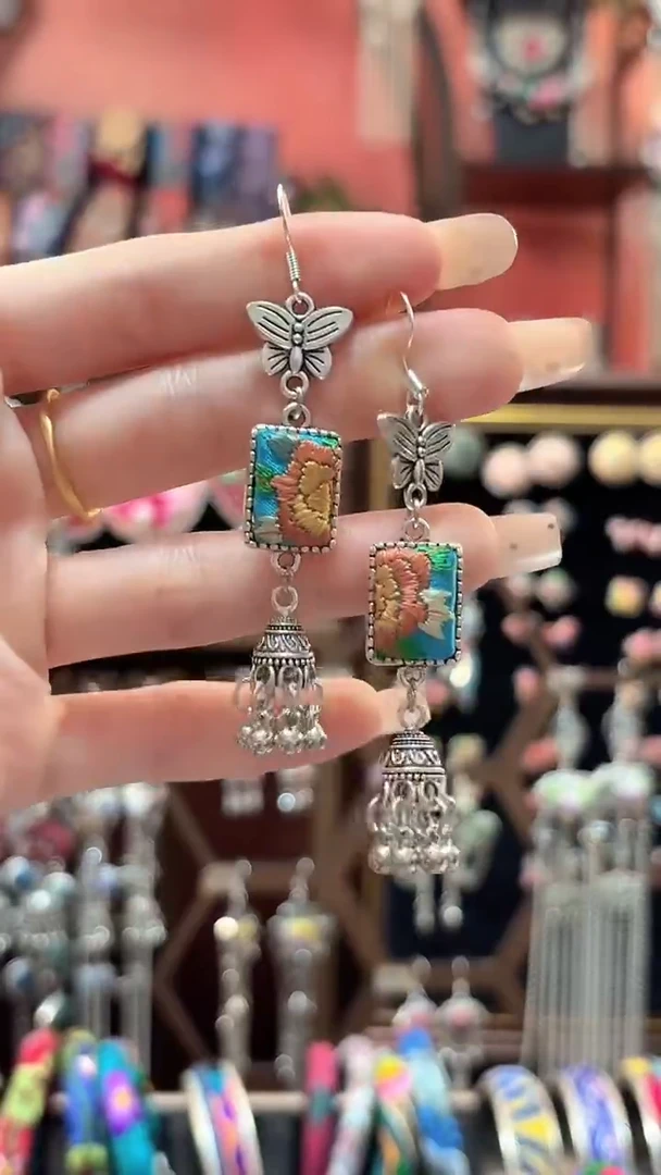 织绣 云织谣民族风精美饰品   221