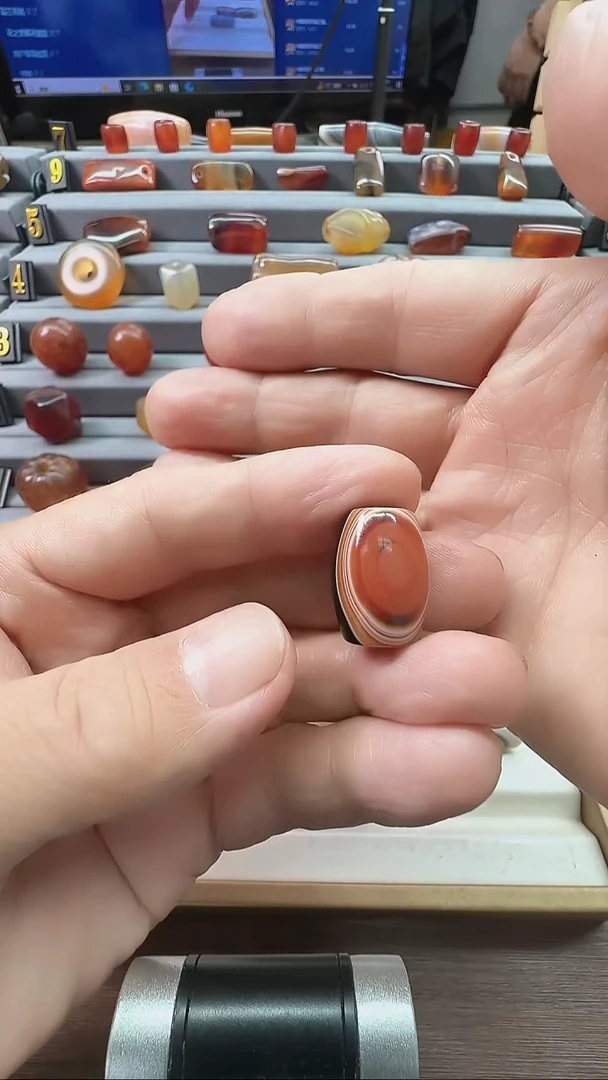 未镶嵌颈饰玛瑙/玉髓玛瑙21*15