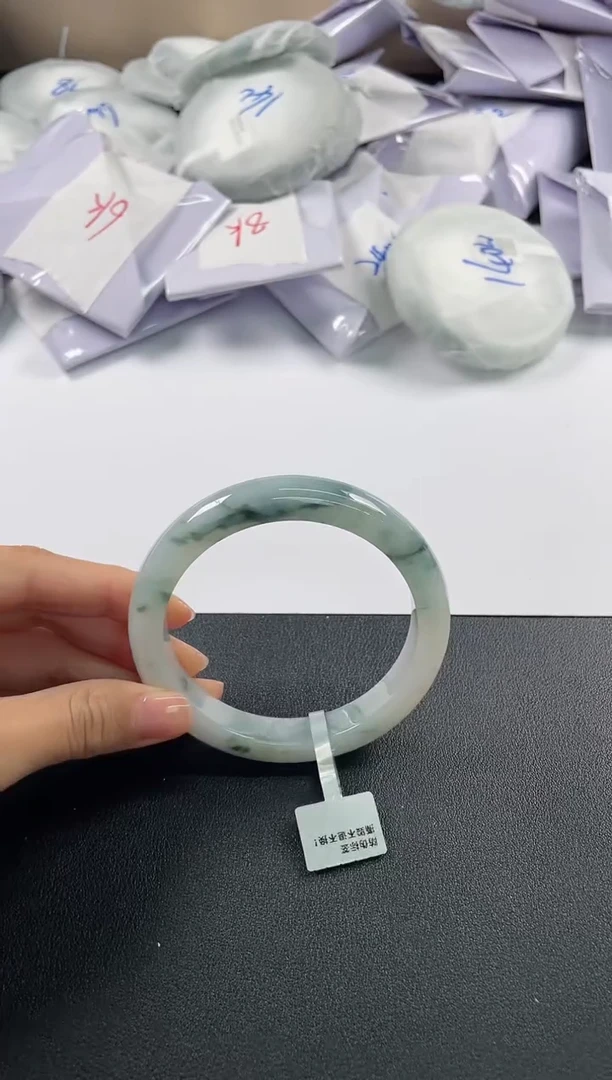 翡翠手镯未镶嵌基地发货H 5252 61+