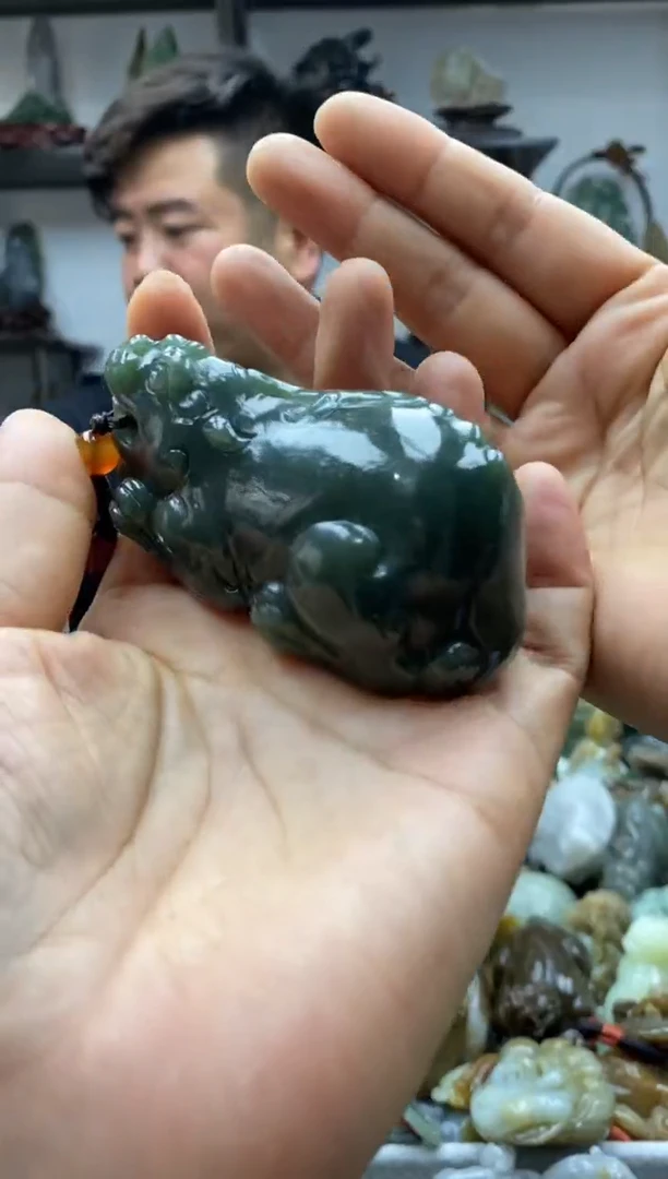 和田玉未镶嵌把件1