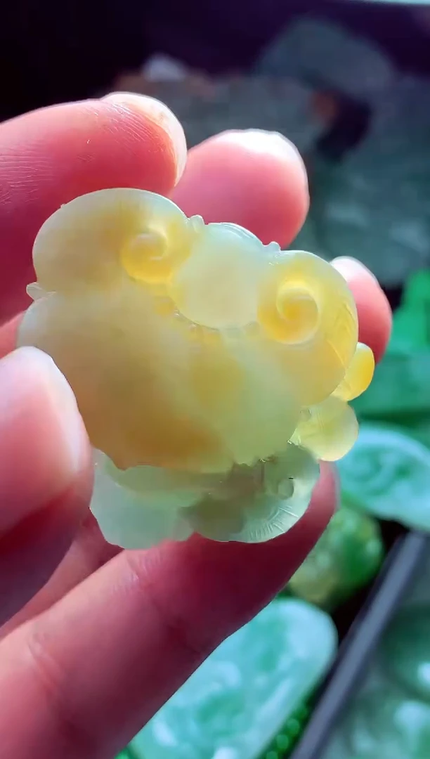 未镶嵌定制翡翠胡**?翡翠毛货定制