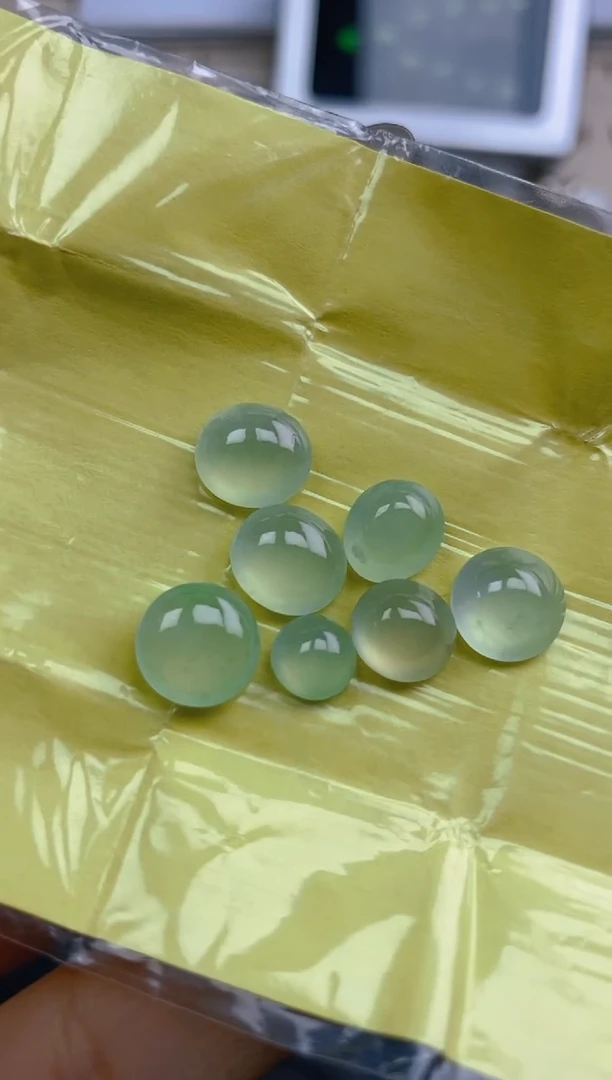 定制翡翠未镶嵌天然翡翠蛋面56