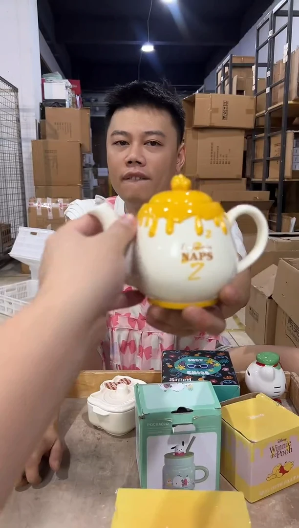 瓷片原盒维尼蜂蜜茶壶