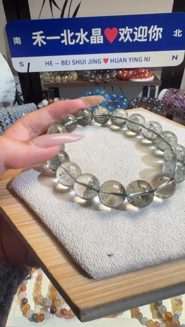 水晶摆件未镶嵌巴西绿幽灵手串