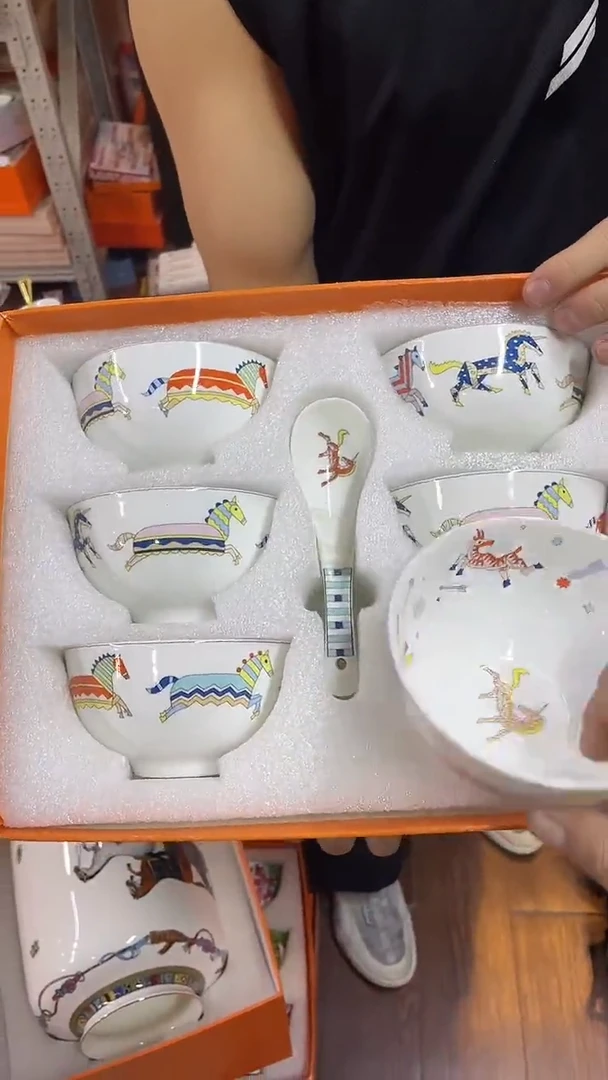杯鸿辉家品牌瓷器，京东包邮！